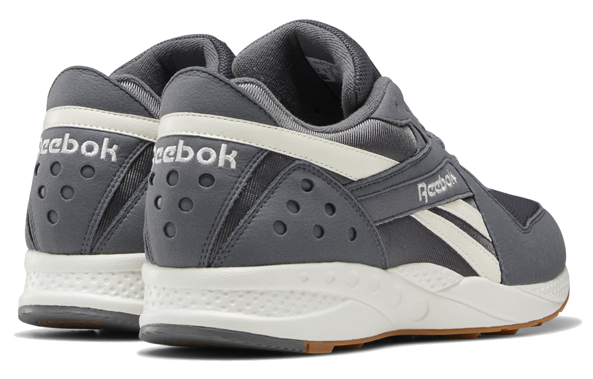 Shop Reebok Sepatu Pyro Abu-Abu/Putih DV7298