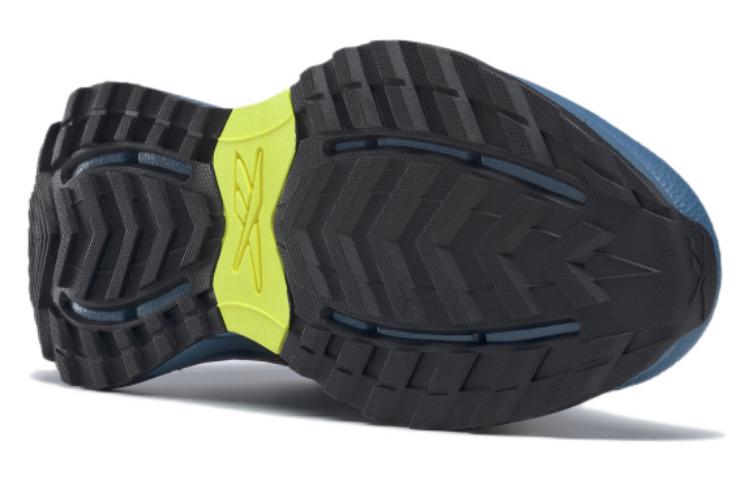 Shop 锐步Zig Dynamica 2探险运动鞋 GY7443