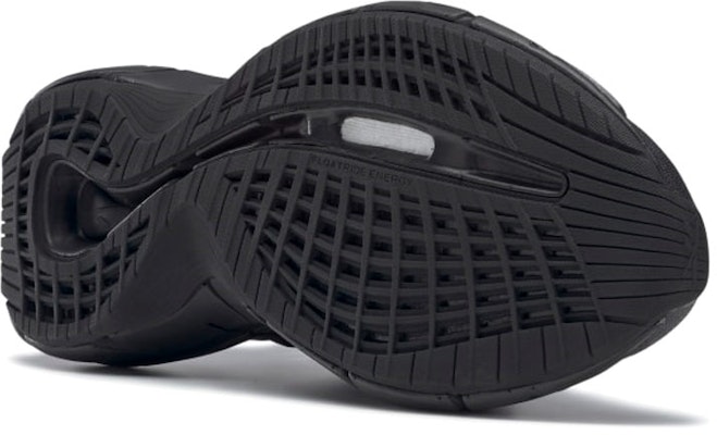 Reebok Zig Kinetica 2 'Triple Black' GZ8800 Details for Reebok Zig Kinetica 2 'Triple Black' GZ8800