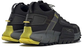 Reebok Zig Kinetica Edge 'Hitam' FZ4333 Shop Reebok Zig Kinetica Edge 'Hitam' FZ4333