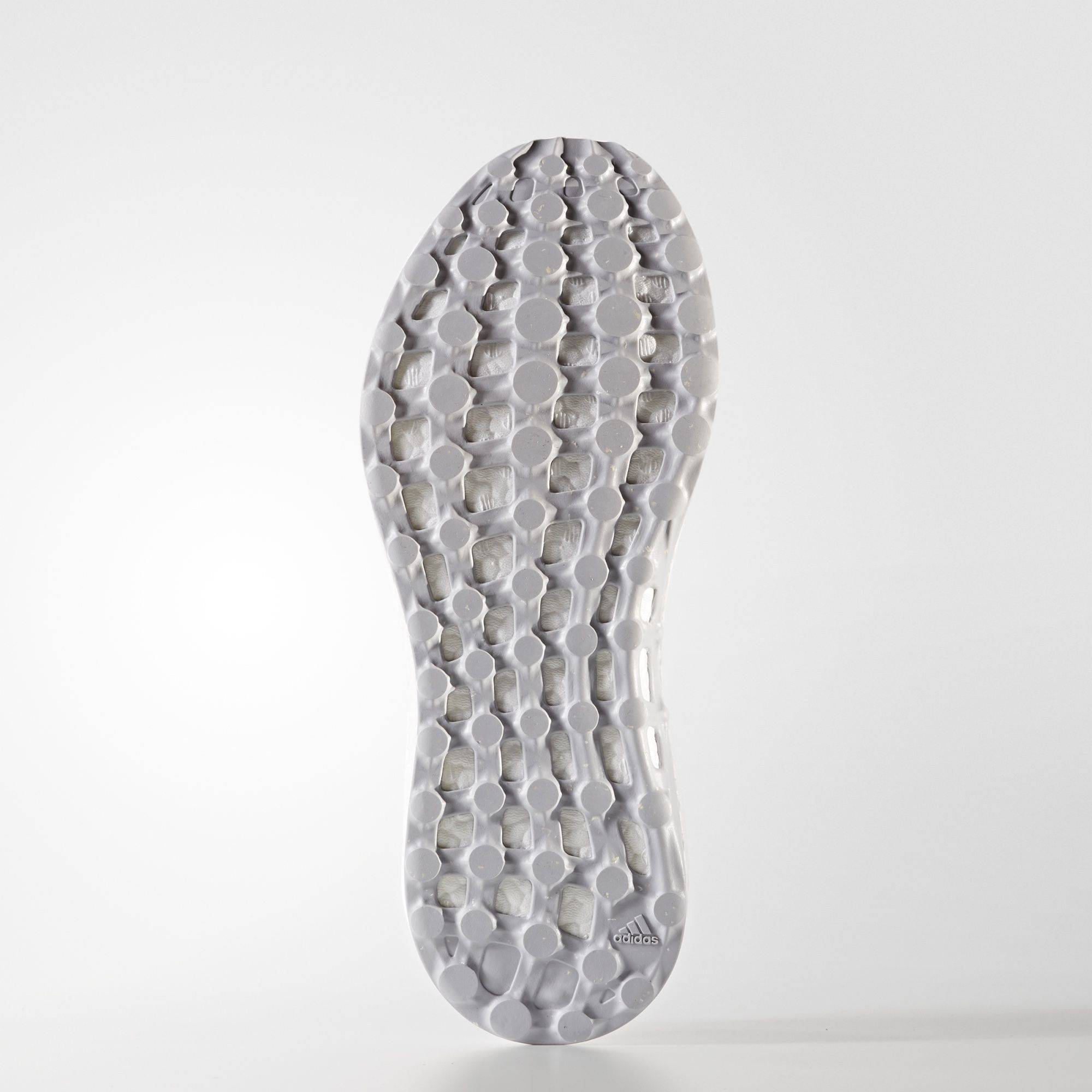 Shop レイニングチャンプ×アディダス PureBoost グレー CG5330