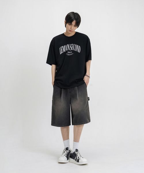 Details for REMAIN SECOND Bermuda Wide One-Tuck Carpenter Denim Banded Shorts [Black Washed]. LMPT10