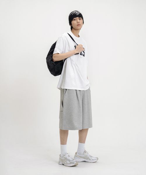 Purchase REMAIN SECOND Bermuda Wide One-Tuck Carpenter Sweat Shorts [Gray] LMPT11