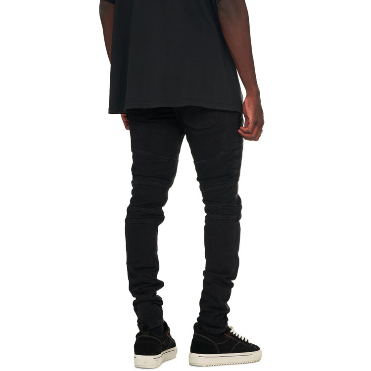 Shop REPRESENT 黑色壓印logo牛仔褲 M07045-031