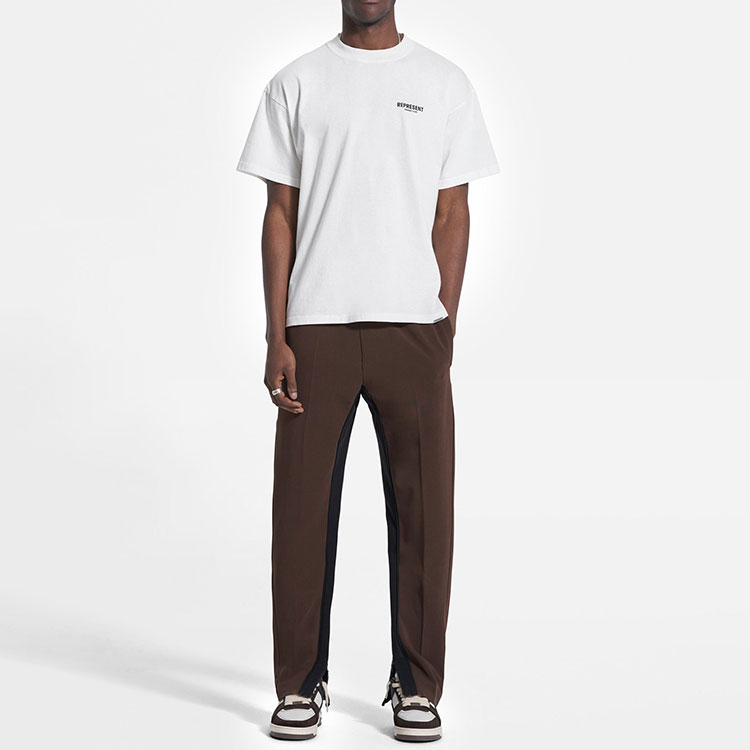 Lookbook REPRESENT SS22 Seluar Slim Fit Straight Athletic Coklat Koleksi Musim Luruh. M08152-04