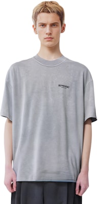 REPRESENT Kemeja-T Lengan Pendek Logo Grafik SS22 Kelabu Lelaki. M05149-302 Sizing REPRESENT Kemeja-T Lengan Pendek Logo Grafik SS22 Kelabu Lelaki. M05149-302