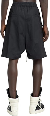 릭 오웬스 블랙 솔리드 컬러 드로스트링 카고 반바지. RU01D3392TE-09 Shop 릭 오웬스 블랙 솔리드 컬러 드로스트링 카고 반바지. RU01D3392TE-09