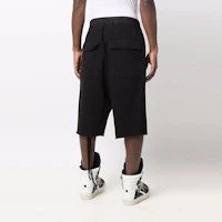 Shop Rick Owens DRKSHDW FW21 黑色垂檔休閒短褲 DU02A3368F-09