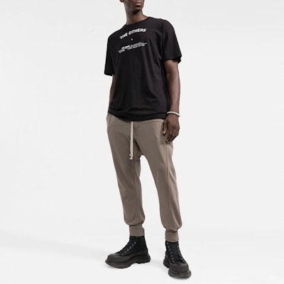 Rick Owens DRKSHDW FW21 Celana Casual Coklat Solid Drawstring DU02A3395RIG-34 Lookbook Rick Owens DRKSHDW FW21 Celana Casual Coklat Solid Drawstring DU02A3395RIG-34