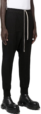 Rick Owens DRKSHDW FW22 Celana Casual Slim Fit Hitam Model Drop-Crotch. DU02B4395RIG-09 Purchase Rick Owens DRKSHDW FW22 Celana Casual Slim Fit Hitam Model Drop-Crotch. DU02B4395RIG-09