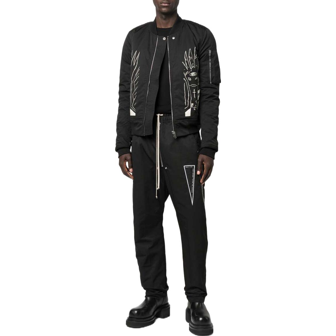 Lookbook Celana Panjang Rick Owens DRKSHDW FW22 Graphic Print Warna Hitam. DU02B4377MUEH-109