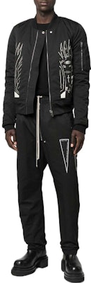 Celana Panjang Rick Owens DRKSHDW FW22 Graphic Print Warna Hitam. DU02B4377MUEH-109 Lookbook Celana Panjang Rick Owens DRKSHDW FW22 Graphic Print Warna Hitam. DU02B4377MUEH-109