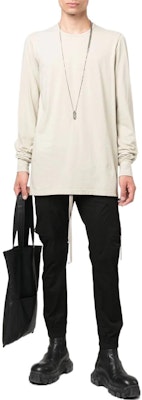 Rick Owens DRKSHDW FW22 Ivory Crewneck Pullover Lengan Panjang Pria. DU02B4260RN-08 Lookbook Rick Owens DRKSHDW FW22 Ivory Crewneck Pullover Lengan Panjang Pria. DU02B4260RN-08