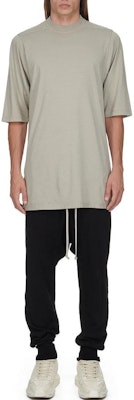 Rick Owens DRKSHDW FW24 Camiseta Cuello Redondo Holgada en Color Perla. DU02D2274RN-08 Shop Rick Owens DRKSHDW FW24 Camiseta Cuello Redondo Holgada en Color Perla. DU02D2274RN-08