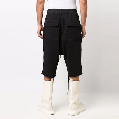 Rick Owens DRKSHDW SS22 Bela Celana Pendek Drawstring Hitam. DU01B7373FEP4-09 Shop Rick Owens DRKSHDW SS22 Bela Celana Pendek Drawstring Hitam. DU01B7373FEP4-09