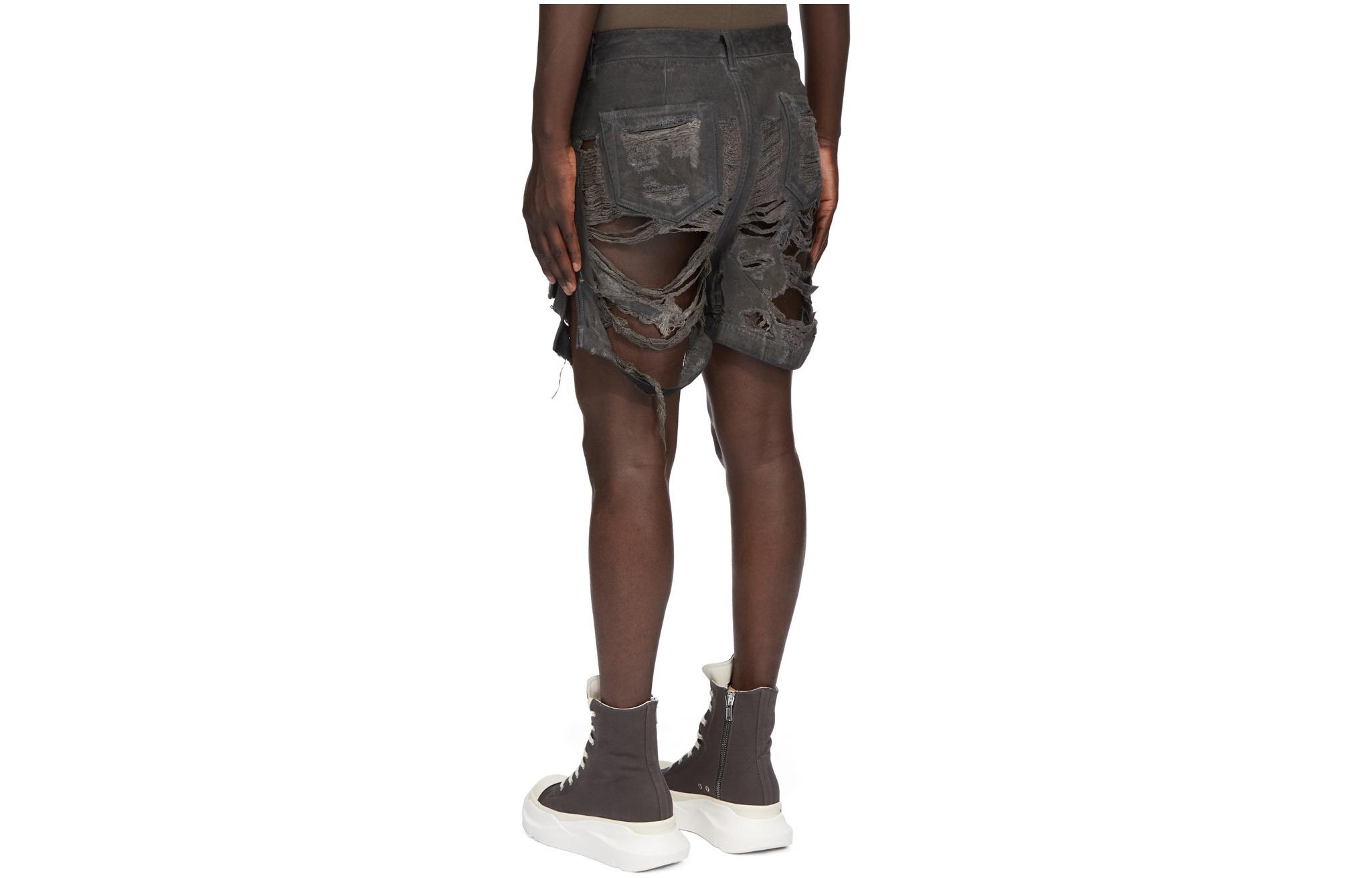 Lookbook 릭 오웬스 DRKSHDW SS24 미드라이즈 루즈핏 로우 헴 데님 쇼츠 남성 다크 그레이 DU01D1357DFOSH-78