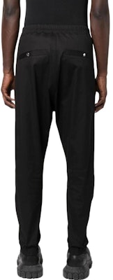 RICK OWENS FW22 Seluar Jogger Hitam dengan Butiran Zip dan Tali Serut. RU02B2370TE Shop RICK OWENS FW22 Seluar Jogger Hitam dengan Butiran Zip dan Tali Serut. RU02B2370TE