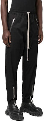 RICK OWENS FW22 Seluar Jogger Hitam dengan Butiran Zip dan Tali Serut. RU02B2370TE Purchase RICK OWENS FW22 Seluar Jogger Hitam dengan Butiran Zip dan Tali Serut. RU02B2370TE
