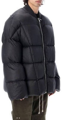 Rick Owens FW22 Black Wool Down Jacket with Rivet Details-Unisex Couple Style. RU02B2788NZD3-09 Sizing Rick Owens FW22 Black Wool Down Jacket with Rivet Details-Unisex Couple Style. RU02B2788NZD3-09