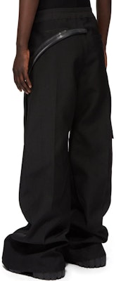 RICK OWENS FW24 黑色男士鬆身褲,帶褶皺、金屬孔眼與鬆緊腰設計。 RR02D6307HDUWTY-090409 Lookbook RICK OWENS FW24 黑色男士鬆身褲,帶褶皺、金屬孔眼與鬆緊腰設計。 RR02D6307HDUWTY-090409