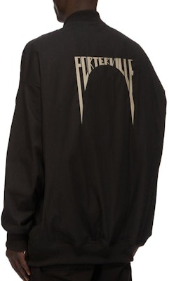 RICK OWENS FW24 Jaket Oversized Drop Shoulder Zip Pria Hitam RR02D6795TEEM7-0908 Lookbook RICK OWENS FW24 Jaket Oversized Drop Shoulder Zip Pria Hitam RR02D6795TEEM7-0908