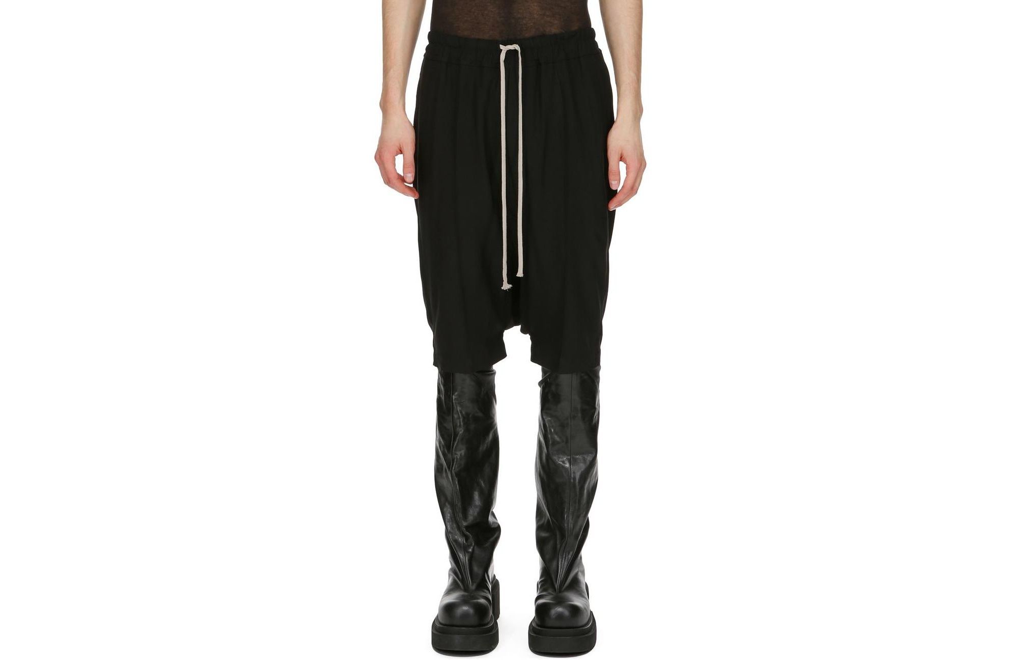 Order Rick Owens Luxor 黑色寬鬆抽繩短褲 休閒款式。 RU02C7384HY-09