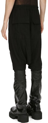 Rick Owens Luxor 黑色寬鬆抽繩短褲 休閒款式。 RU02C7384HY-09 Lookbook Rick Owens Luxor 黑色寬鬆抽繩短褲 休閒款式。 RU02C7384HY-09