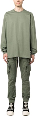 RICK OWENS SS23 Green Solid Color Crewneck Pullover Sweatshirt RU01C4277BA-55 Lookbook RICK OWENS SS23 Green Solid Color Crewneck Pullover Sweatshirt RU01C4277BA-55