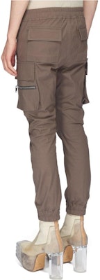 Rick Owens SS23 Seluar Joggers Zip Poket Knit - Taupe Beige. RU01C4396TE-34 Lookbook Rick Owens SS23 Seluar Joggers Zip Poket Knit - Taupe Beige. RU01C4396TE-34