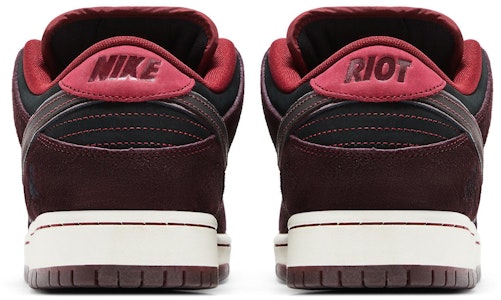 RIOTスケートショップ x ナイキ ダンク ロー SB 'マホガニーダークビートルート' FZ1289-200 FZ1289-200 Details for RIOTスケートショップ x ナイキ ダンク ロー SB 'マホガニーダークビートルート' FZ1289-200 FZ1289-200
