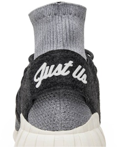 Ronnie Fieg x 阿迪达斯 Tubular Doom 'Just Us' 联名鞋 AQ3913 Sizing Ronnie Fieg x 阿迪达斯 Tubular Doom 'Just Us' 联名鞋 AQ3913