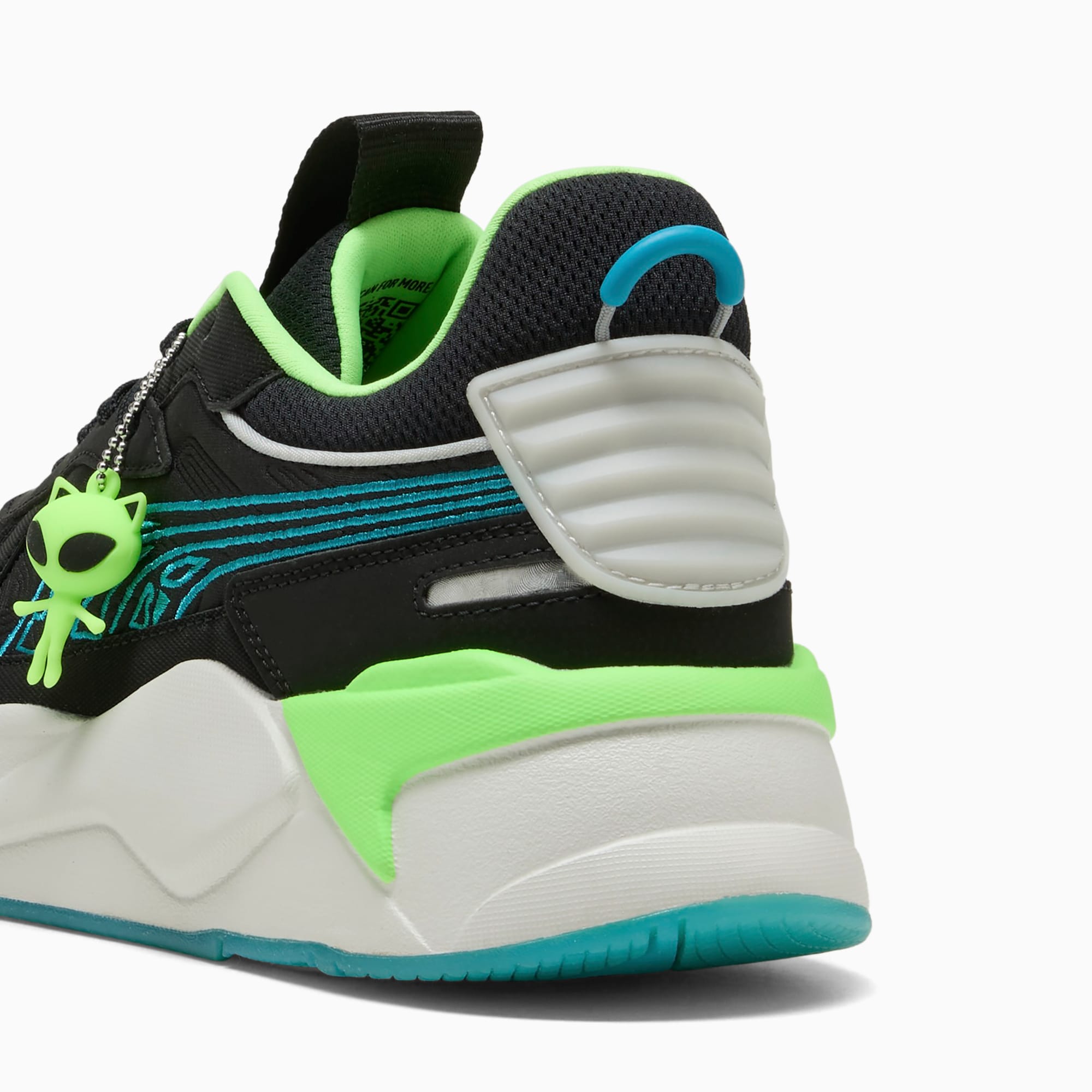 Lookbook RS-Xエイリアンスニーカー 400406-01