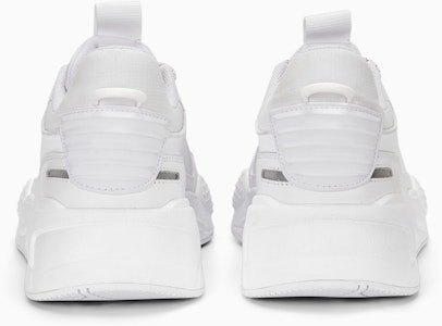 RS-X トリプル スニーカー 391928-02 Lookbook RS-X トリプル スニーカー 391928-02