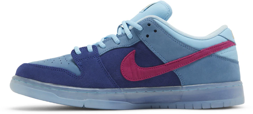 Run The Jewels x Nike SB Dunk Low ''4/20'' Sneakers DO9404-400 Shop Run The Jewels x Nike SB Dunk Low ''4/20'' Sneakers DO9404-400