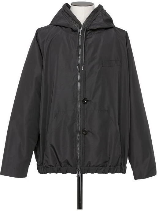 sacai-black-long-sleeve-jacket-with-hood-and-zipper-design-24-03399-m-001