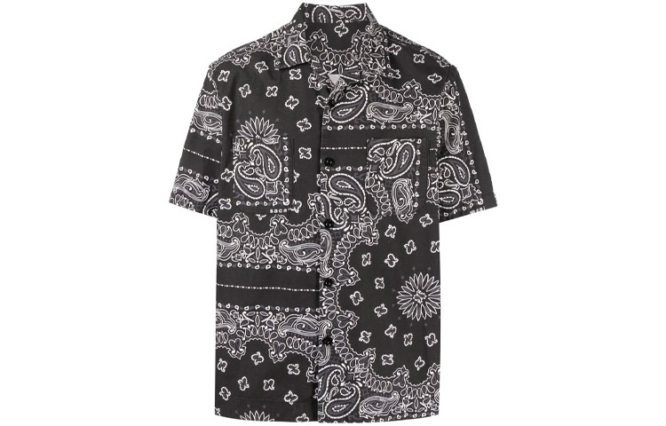 Sacai SS22  Black Short Sleeve Printed Shirt with Collared Design. 22-02689M-001