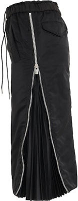 サカイ SS23 無地プリーツスカート サイドジッパー付き ミディ丈 ブラック。 SCW073-001 Shop サカイ SS23 無地プリーツスカート サイドジッパー付き ミディ丈 ブラック。 SCW073-001