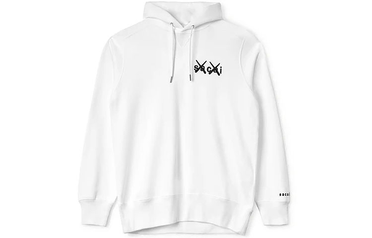 Order サカイ x KAWS FW21 ロゴ刺繍入りプルオーバーパーカー ホワイト 21-0283S102