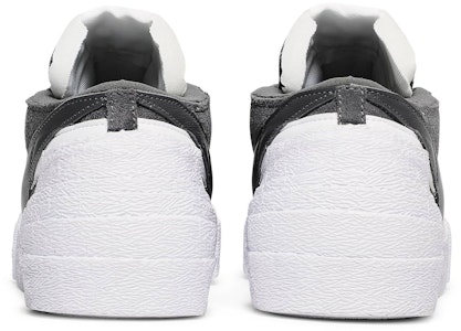 sacai x Nike Blazer Low 'Iron Grey' dalam 'Kelabu Besi'. DD1877-002 Details for sacai x Nike Blazer Low 'Iron Grey' dalam 'Kelabu Besi'. DD1877-002