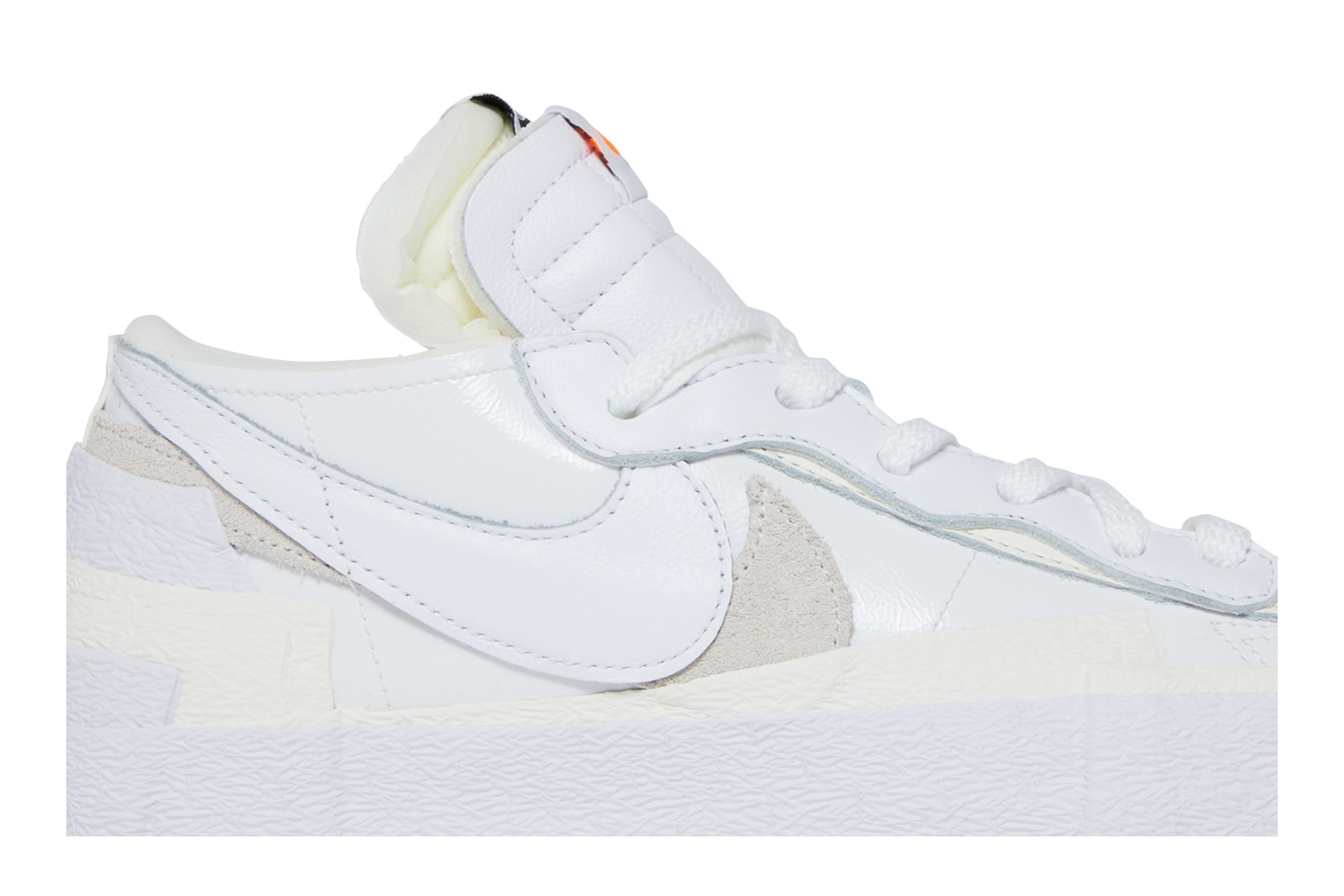 Lookbook sacai x Nike Blazer Low ''Weiß Grau'' DM6443-100