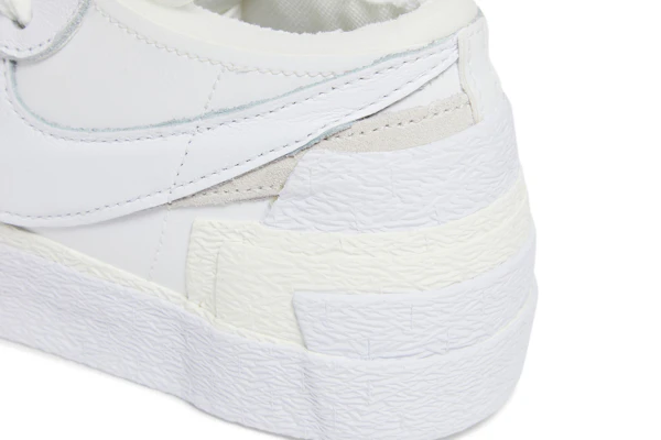 sacai x Nike Blazer Low ''Weiß Grau'' DM6443-100 2