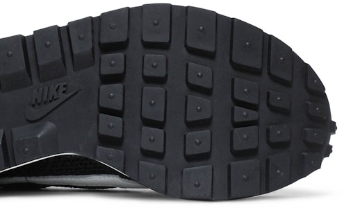 sacai x Nike VaporWaffle 'Hitam Putih' CV1363-001 Sizing sacai x Nike VaporWaffle 'Hitam Putih' CV1363-001