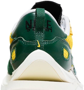 sacai x Nike VaporWaffle 'Amarillo Tour' CV1363-700 Sizing sacai x Nike VaporWaffle 'Amarillo Tour' CV1363-700