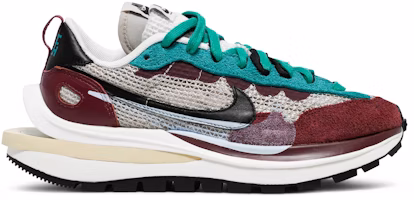 sacai x Nike VaporWaffle SP 'Villain Red' DD3035-200 sacai x Nike VaporWaffle SP 'Villain Red' DD3035-200