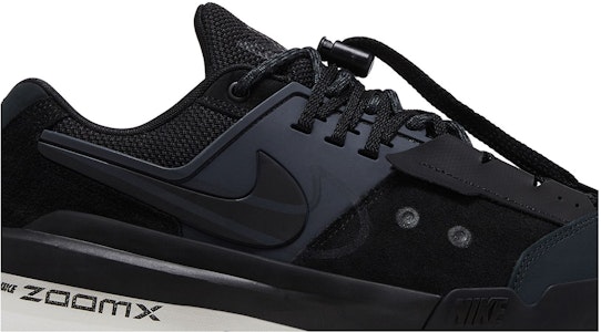 Nike Zegamadome SP sacai Hitam HQ8618-001 Order Nike Zegamadome SP sacai Hitam HQ8618-001