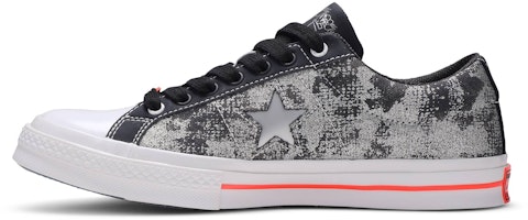 悲伤男孩 x Converse One Star Ox '银色' 165743C Lookbook 悲伤男孩 x Converse One Star Ox '银色' 165743C