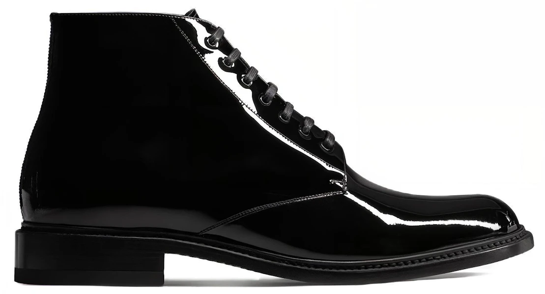 聖羅蘭 Army 漆面 圓頭 短靴 2cm 男款 黑色 Lookbook 聖羅蘭 Army 漆面 圓頭 短靴 2cm 男款 黑色