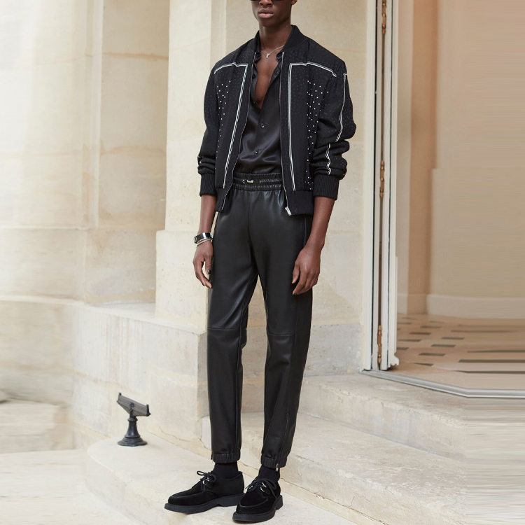 Shop SAINT LAURENT Jaket Cetak Logo Hitam Polka Dot 663529Y2D711095