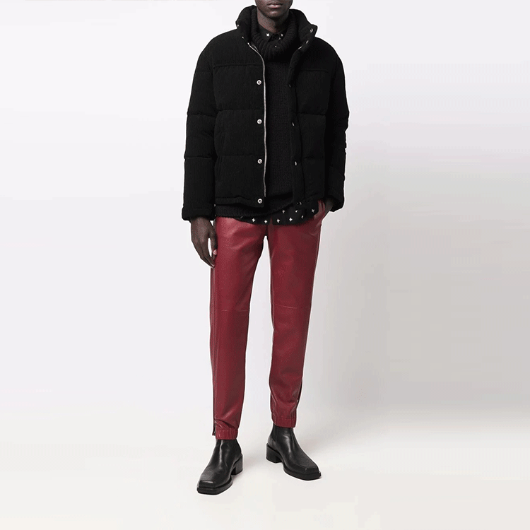 Lookbook SAINT LAURENT Chaqueta Negra de Plumas con Cuello Abatible. 671974Y9B501000