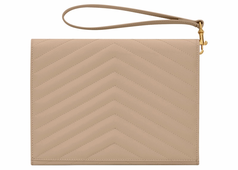 Order 聖羅蘭Cassandre菱格壓紋小羊皮絎縫信封包深米色。